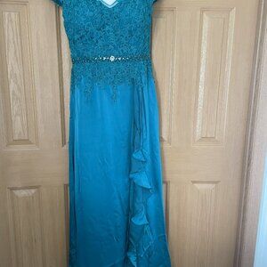 Jade Couture Formal Gown in Turquoise size USA 10
